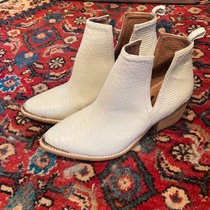 Brand New Jeffrey Campbell White Booties